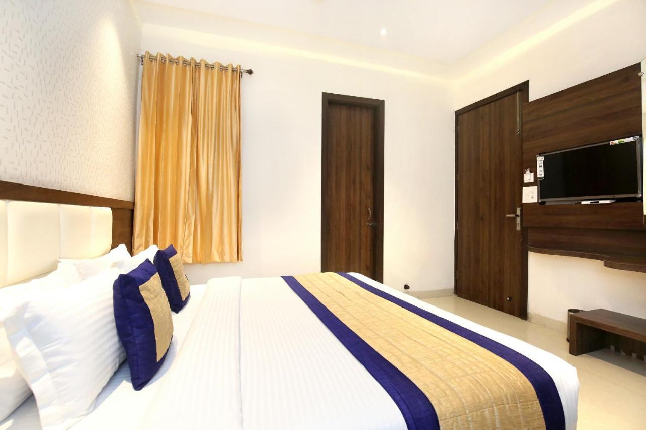 Oyo 11680 Hotel Grand Star Amritsar Exterior foto