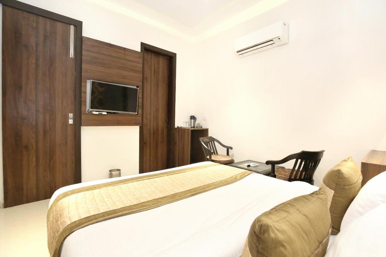 Oyo 11680 Hotel Grand Star Amritsar Exterior foto